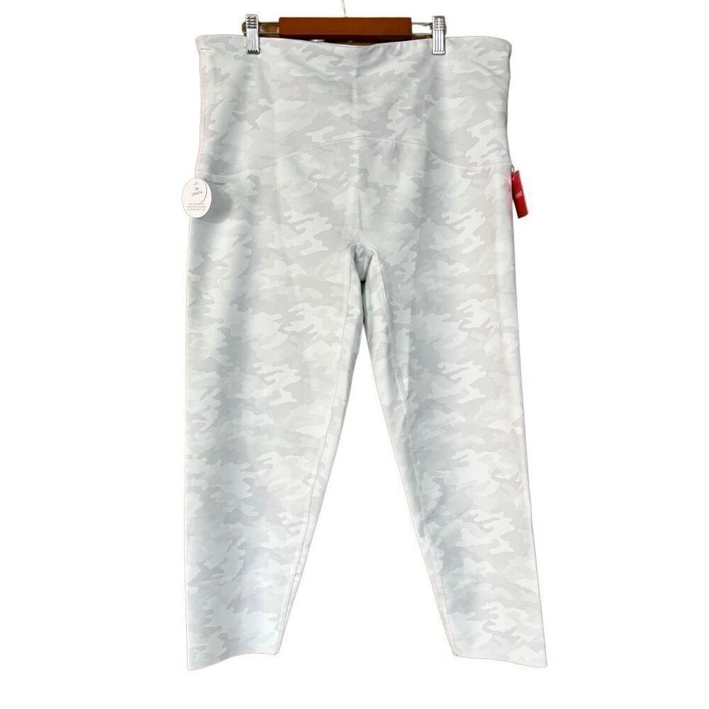 Spanx booty boost 7/8 printed white camo leggings 2X new